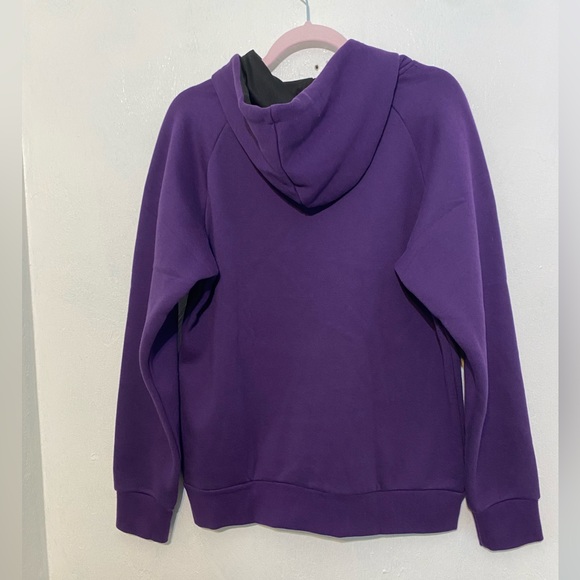 Twitch Purple Hoodie with kangaroo pocket in size M. - Picture 4 of 11